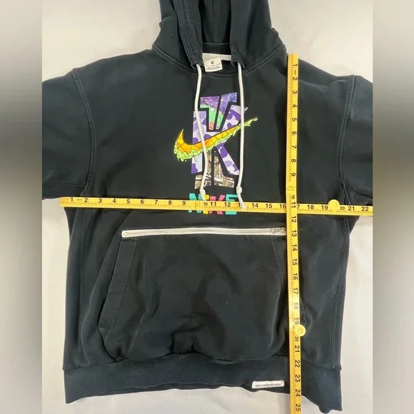Nike Standard Issue Kyrie Irving SpongeBob Dri-Fit Hoodie - Picture 11 of 11